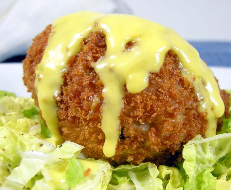 Classic Hollandaise Sauce